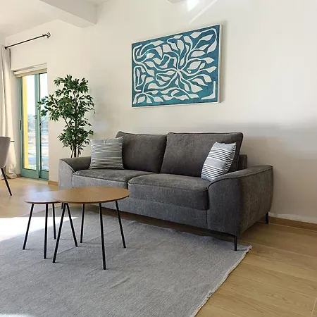 Sunny Marina View 1b-3c